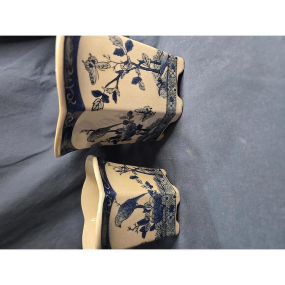 Vintage Set of 2 Chinese Hand painted Blue & White Porcelain Planter Pot